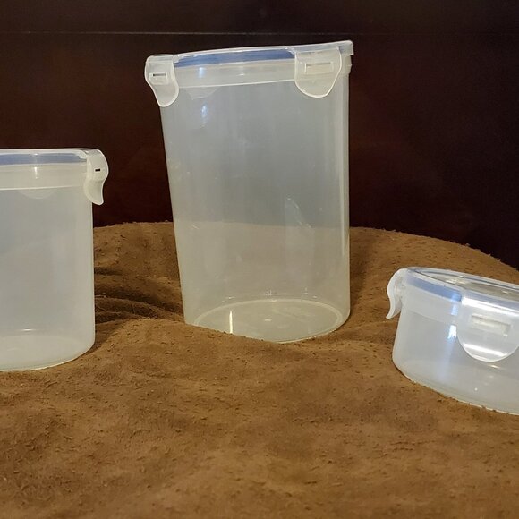 3-piece Lock and Lock Clear storage containers - Picture 2 of 6